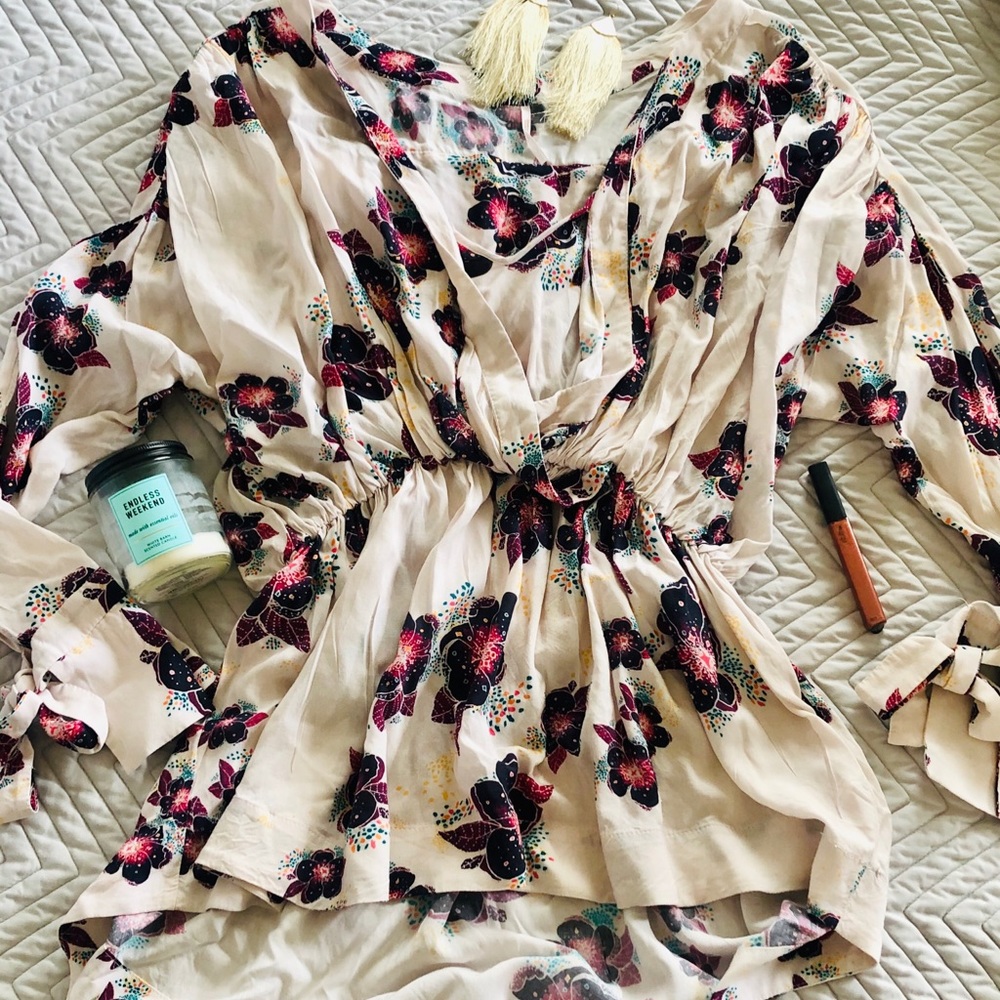 🕊 FREE PEOPLE | KIMONO SYLE TOP